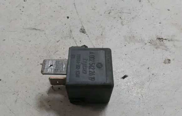 Mercedes-Benz C W203 Other relay A0025422619