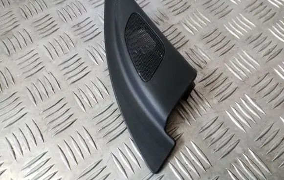 Suzuki Grand Vitara II Front door speaker cover trim 8475065J0