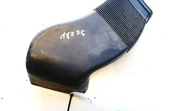 Audi A6 S6 C5 4B Air intake hose/pipe 8d0129617e
