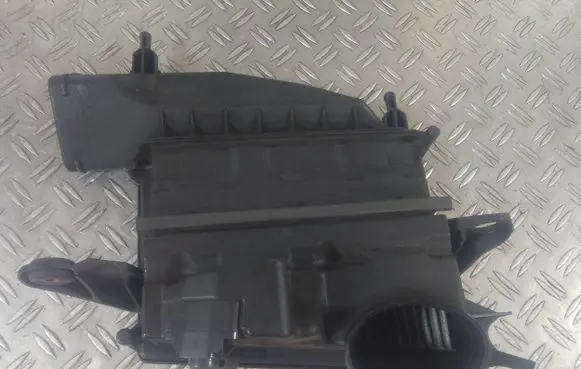 Mercedes-Benz S W221 Air filter box A6420902101 4602185905