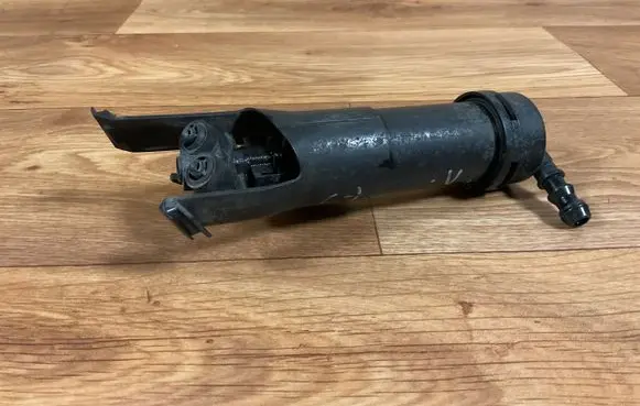 Nissan Note (E11) Headlight washer spray nozzle 28612BH00A 1010447