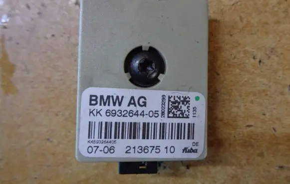 BMW 3 E90 E91 Antenna control unit 693264405