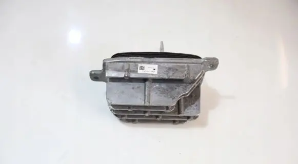 Renault Megane IV Voltage converter/converter module 90062632