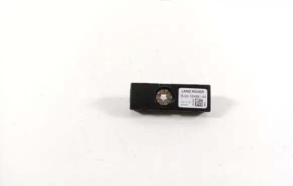 Jaguar I-Pace Aerial antenna amplifier BJ3218K891AA