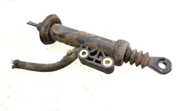 Clutch slave cylinder