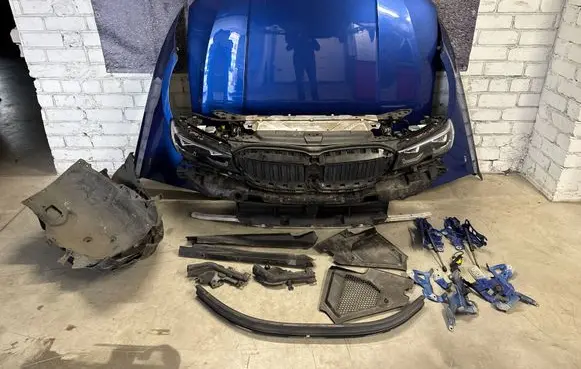 BMW 3 G20 G21 Front piece kit 7419384 7419386 7419383