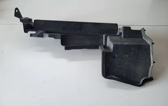 Nissan Pulsar Intercooler air guide/duct channel 628233ZL0A