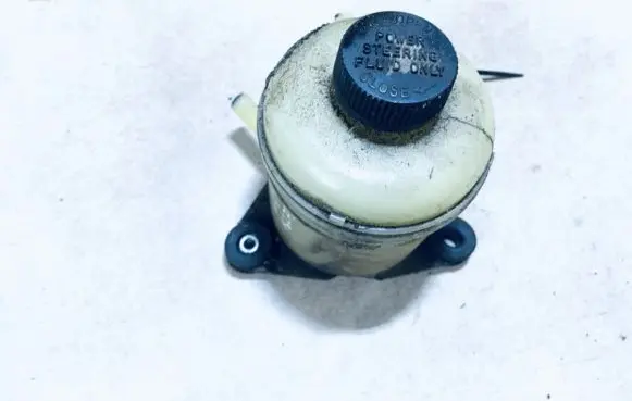 Mazda 626 Power steering fluid tank/reservoir
