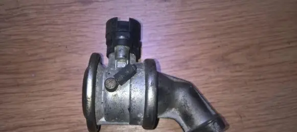 BMW 5 E39 EGR valve 11721427078 11.72-1427078