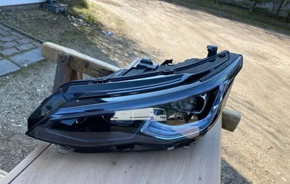 Volkswagen Golf VIII Headlight/headlamp 5H1941059N