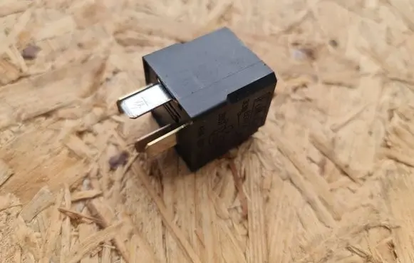 Volvo XC90 Other relay 6G9T14B192CA 5170A3 4RA00779110