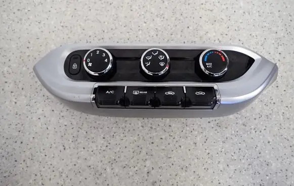 KIA Rio Other switches/knobs/shifts 97250-1W070
