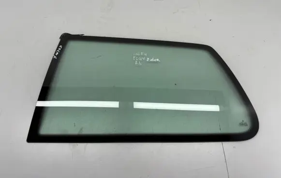 Volkswagen Golf IV Rear side window 43R001057