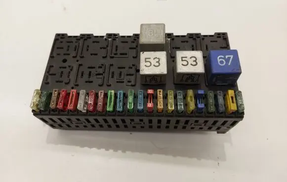 Volkswagen Golf II Fuse module 357937039 857951253 191937503