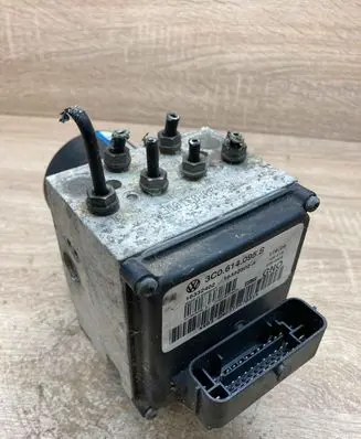 Volkswagen PASSAT B6 ABS Pump 3C0614095S