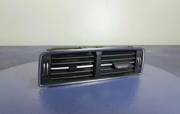 Audi Q7 4M Dashboard side air vent grill/cover trim 4M0819203C