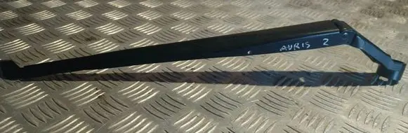 Toyota Auris 150 Front wiper blade arm 8521102181
