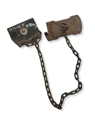 Toyota Hilux (AN10, AN20, AN30) Spare wheel mounting bracket 
