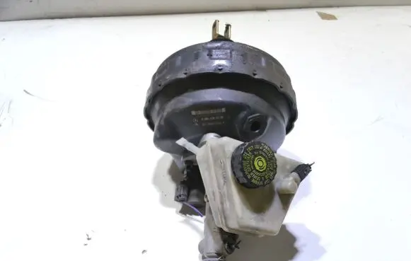 Mercedes-Benz C W203 Brake booster A0054303930