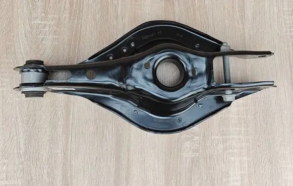 BMW 4 G22 G23 G24 G26 Rear upper control arm/wishbone 6886448 6886451