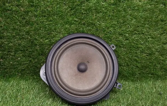 Audi A3 S3 8P Front door speaker 8P0035411