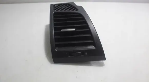 BMW 1 E81 E87 Dashboard side air vent grill/cover trim