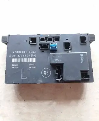Mercedes-Benz E W211 Door control unit/module 2118200526
