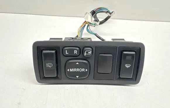Toyota Avensis T250 Wing mirror switch 777669 183575 156762