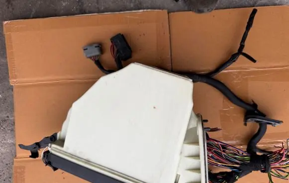 Mercedes-Benz E W212 Fuse box set 2C1203334725