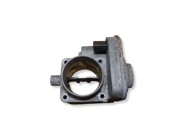 Volkswagen Golf IV Throttle valve 038128063C