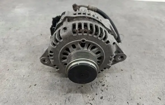 Opel Meriva A Generator/alternator 