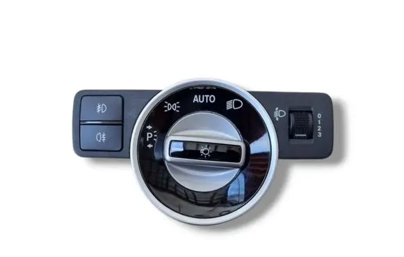 Mercedes-Benz C W204 Light switch A2049053003
