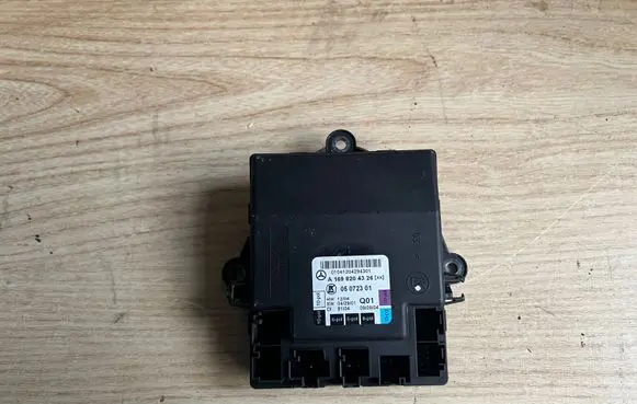 Mercedes-Benz A W169 Door control unit/module A1698204326