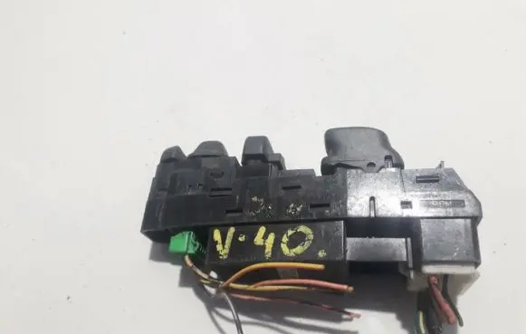 Volvo S40, V40 Electric window control switch 30889749 01W126