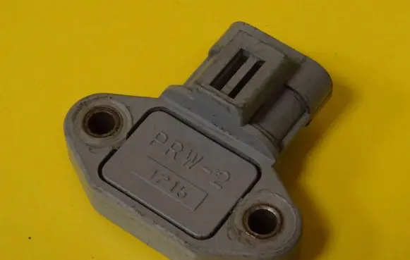 Nissan Primera Ignition amplifier control unit PRW-2 PRW2 1215