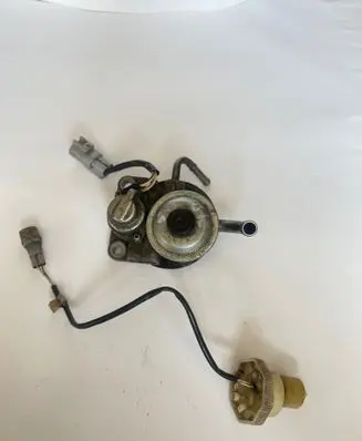 Mitsubishi Pajero Fuel filter housing 