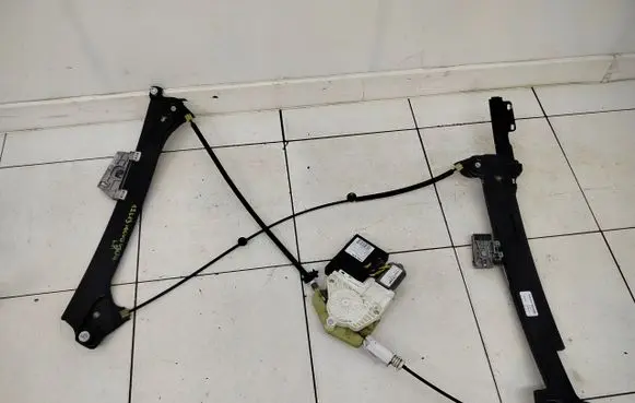 Volvo C70 Front door window regulator with motor 