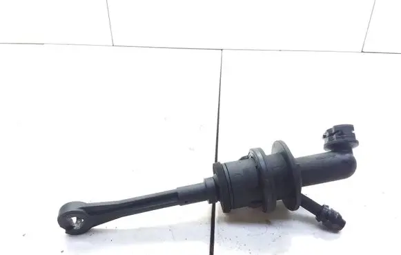 Clutch slave cylinder