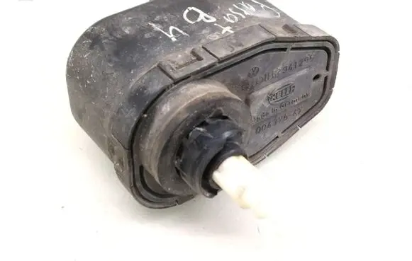 Headlight level adjustment motor