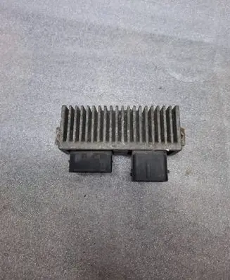 Renault Master III Glow plug pre-heat relay 8200558438A