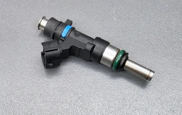 Peugeot 4007 Fuel injector 1465A205 JME290H EAT312