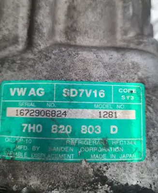 Volkswagen Caddy Air conditioning (A/C) compressor (pump) 7H0820803D