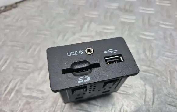 Ford Focus USB socket connector F1ET14F014AA