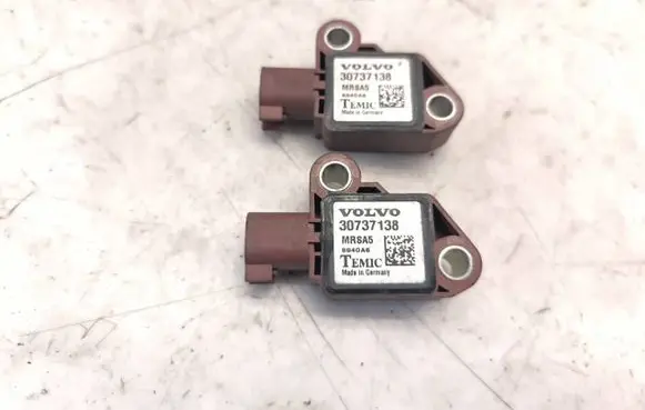 Volvo C70 Airbag deployment crash/impact sensor 30737138