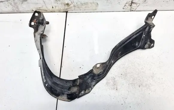 Mercedes-Benz C W203 Radiator support slam panel