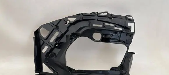 Volkswagen Golf VIII Front bumper mounting bracket 5H0807724H