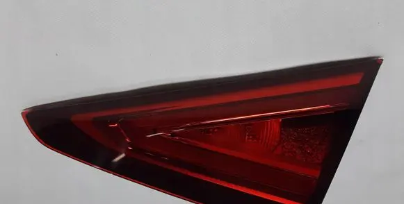 Tailgate rear/tail lights