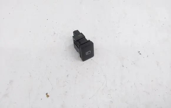 Mitsubishi Outlander Other switches/knobs/shifts 8610A218