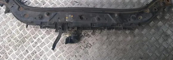 Renault Megane II Radiator support slam panel