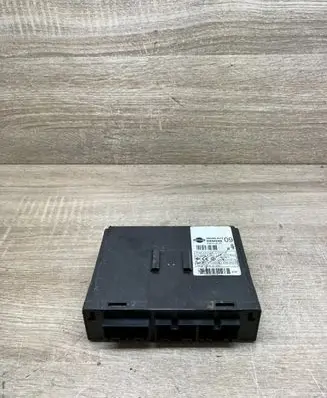 Nissan Primera Comfort/convenience module 28596AV309 5WK48127